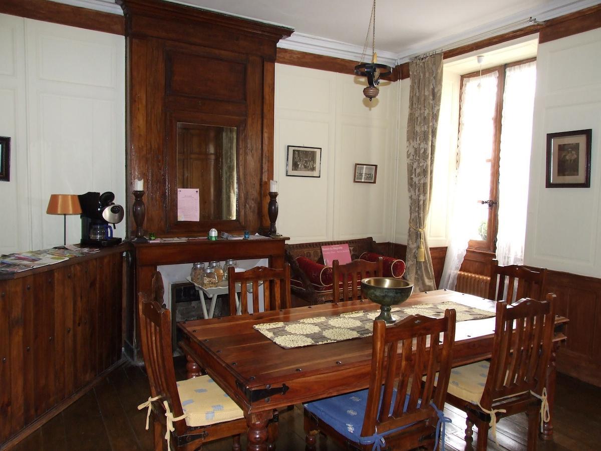 Maison Du Magnolia Confolens Ngoại thất bức ảnh